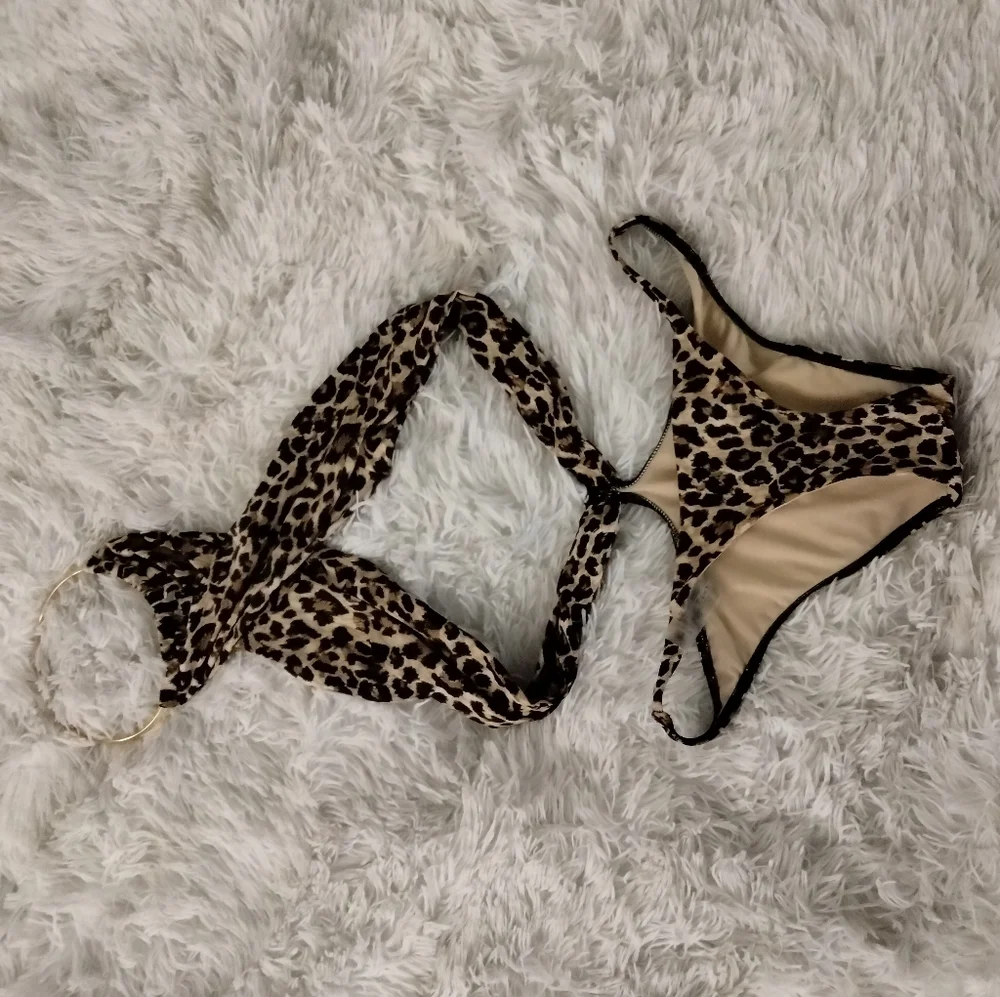VICTORIA’S SECRET Rare 2013 Leopard Print Monokini